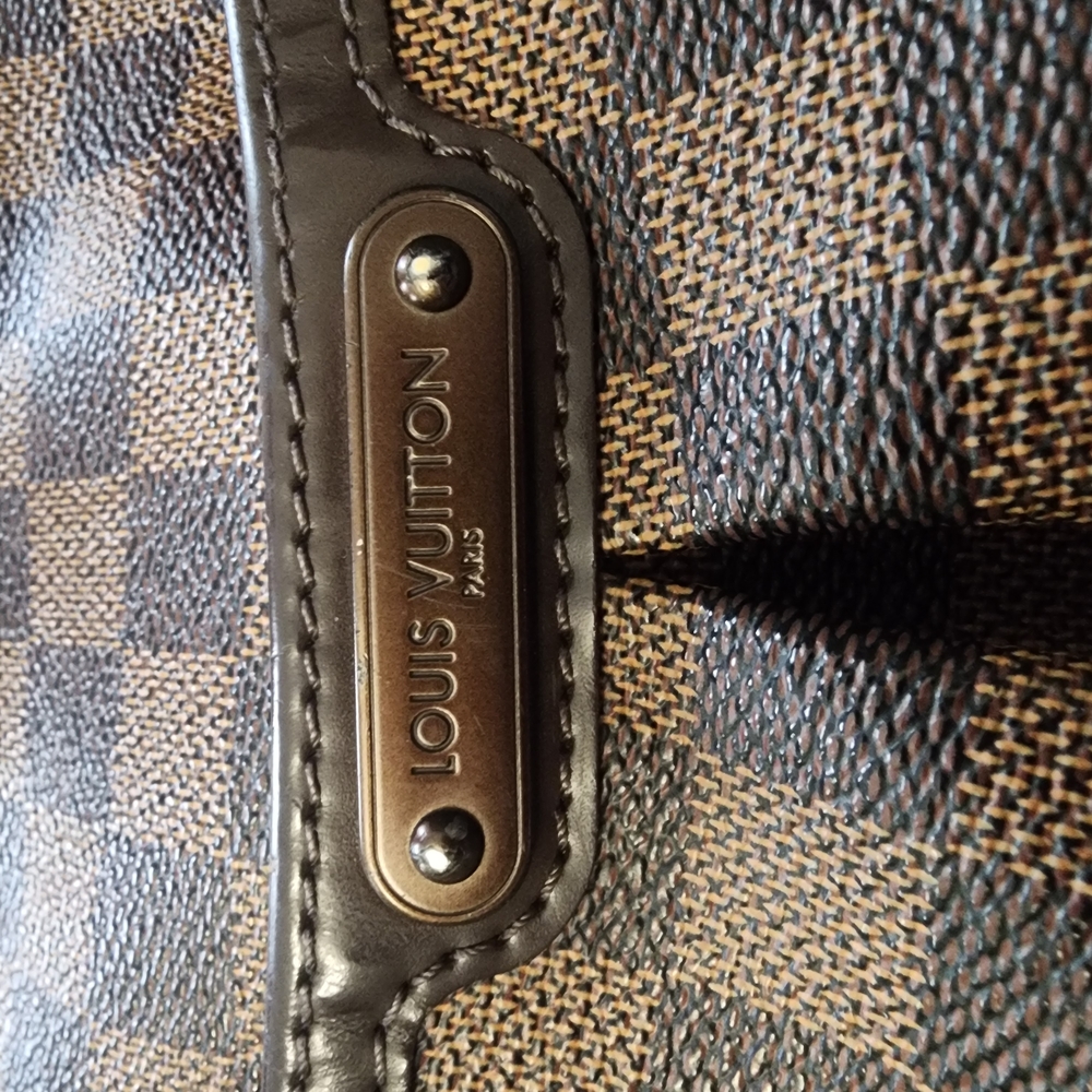Louis Vuitton Bloomsbury Pm Crossbody Bag - Picture 4 of 17